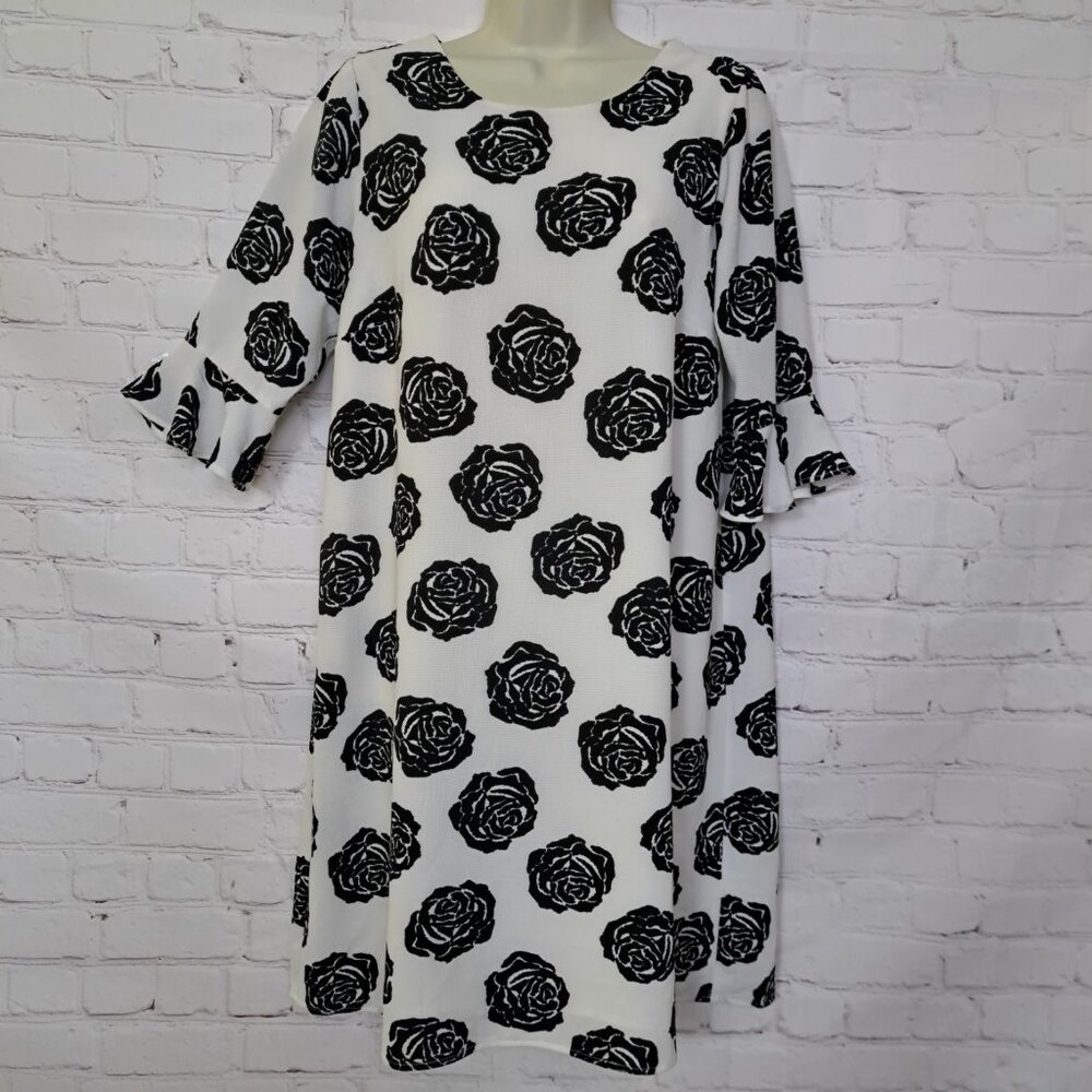 C&E Floral Print Shift Dress Size Medium